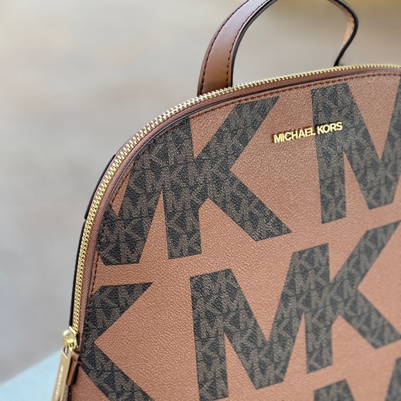 Michael Kors MK Graphic Logo Cindy backpack Signature NWT Authentic - Picture 9 of 10
